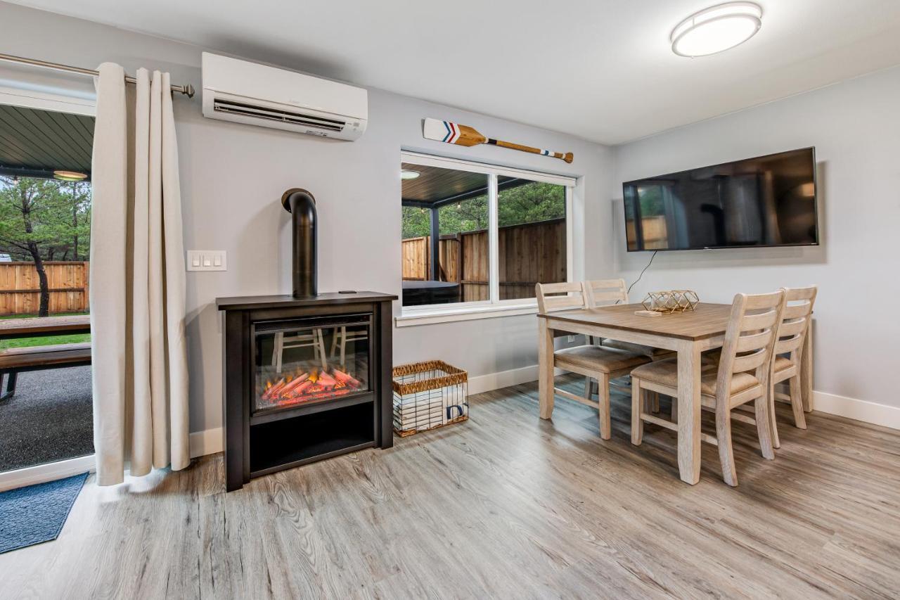 Surfside Villa Westport Bagian luar foto