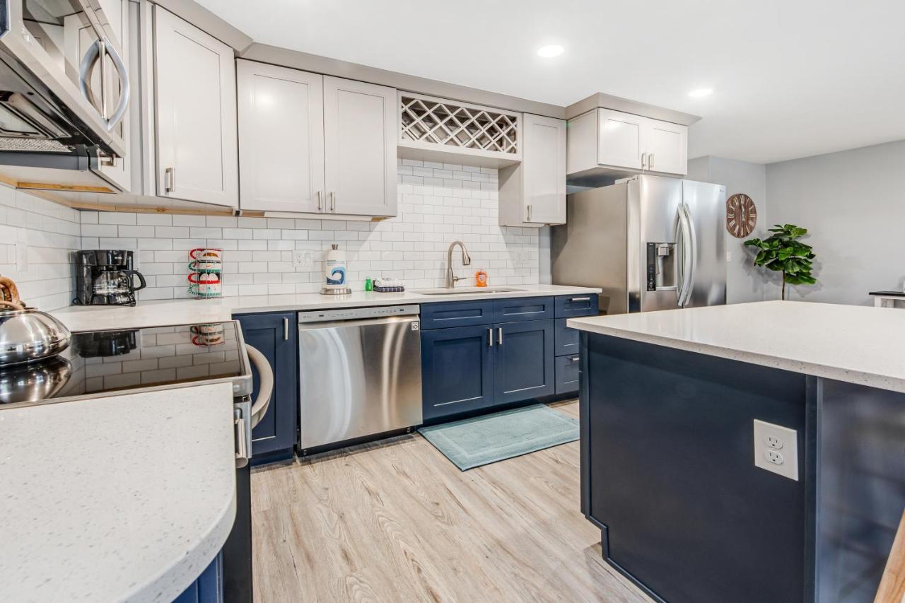 Surfside Villa Westport Bagian luar foto