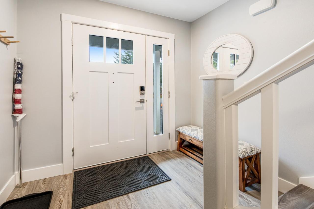 Surfside Villa Westport Bagian luar foto