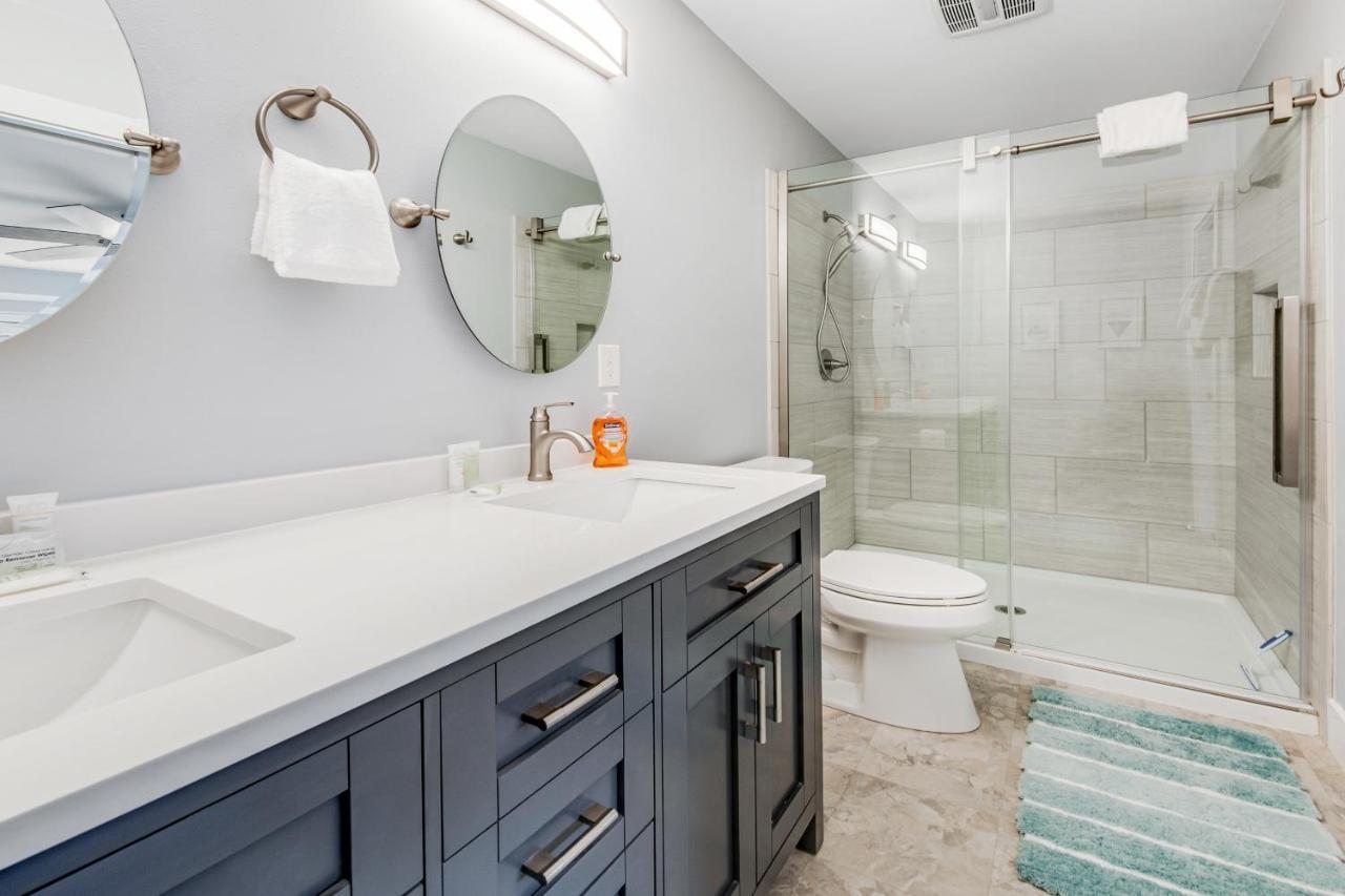 Surfside Villa Westport Bagian luar foto